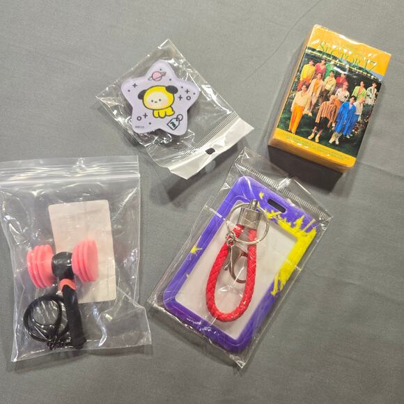 K-Pop Merch LOT Seventeen Cards BTS Chimmy Jimin Black Pink Twice Enhypen NEW - Picture 2 of 11